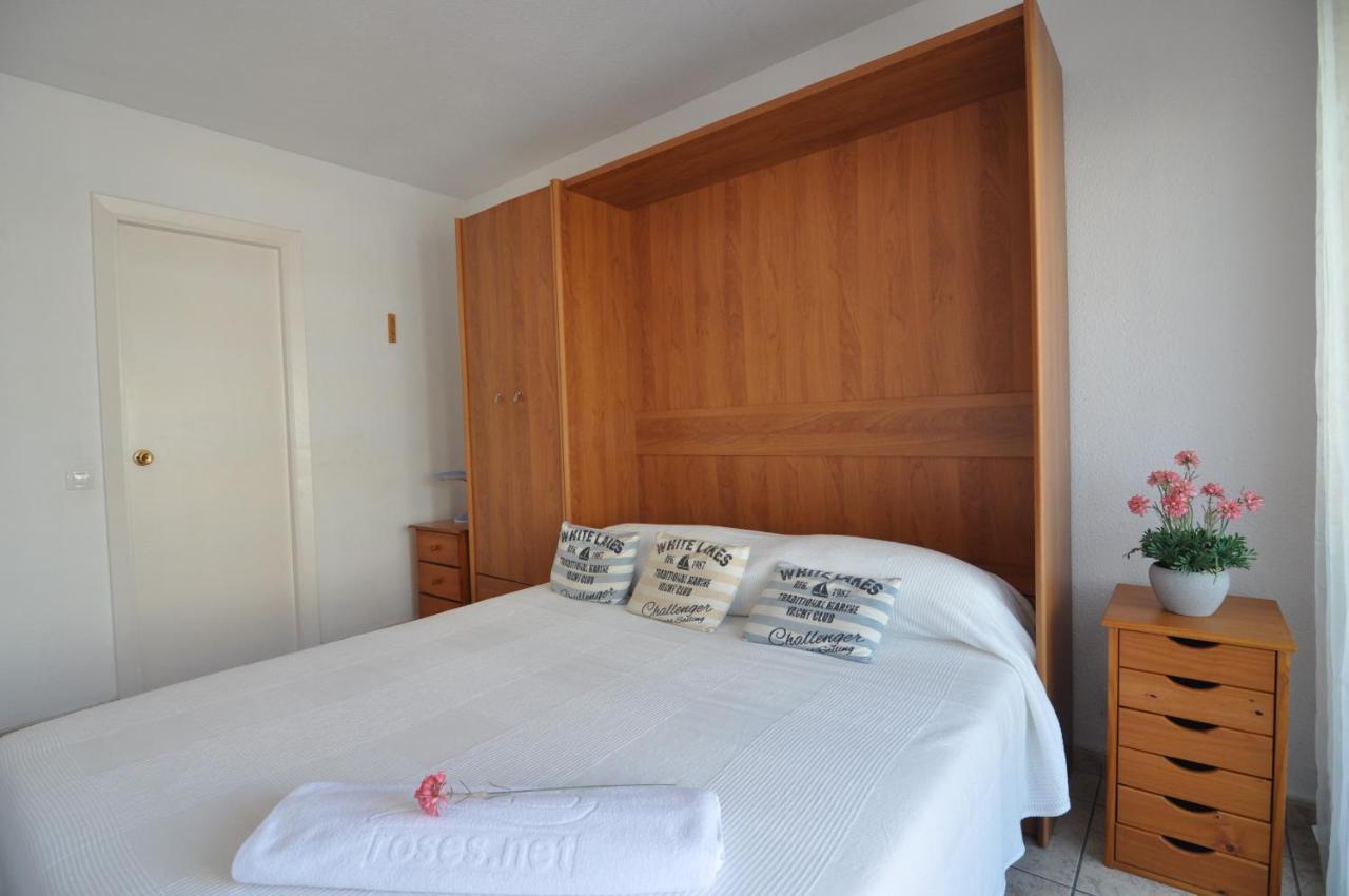 Rnet - Rhc 1410 Roses Holiday Center Bagian luar foto